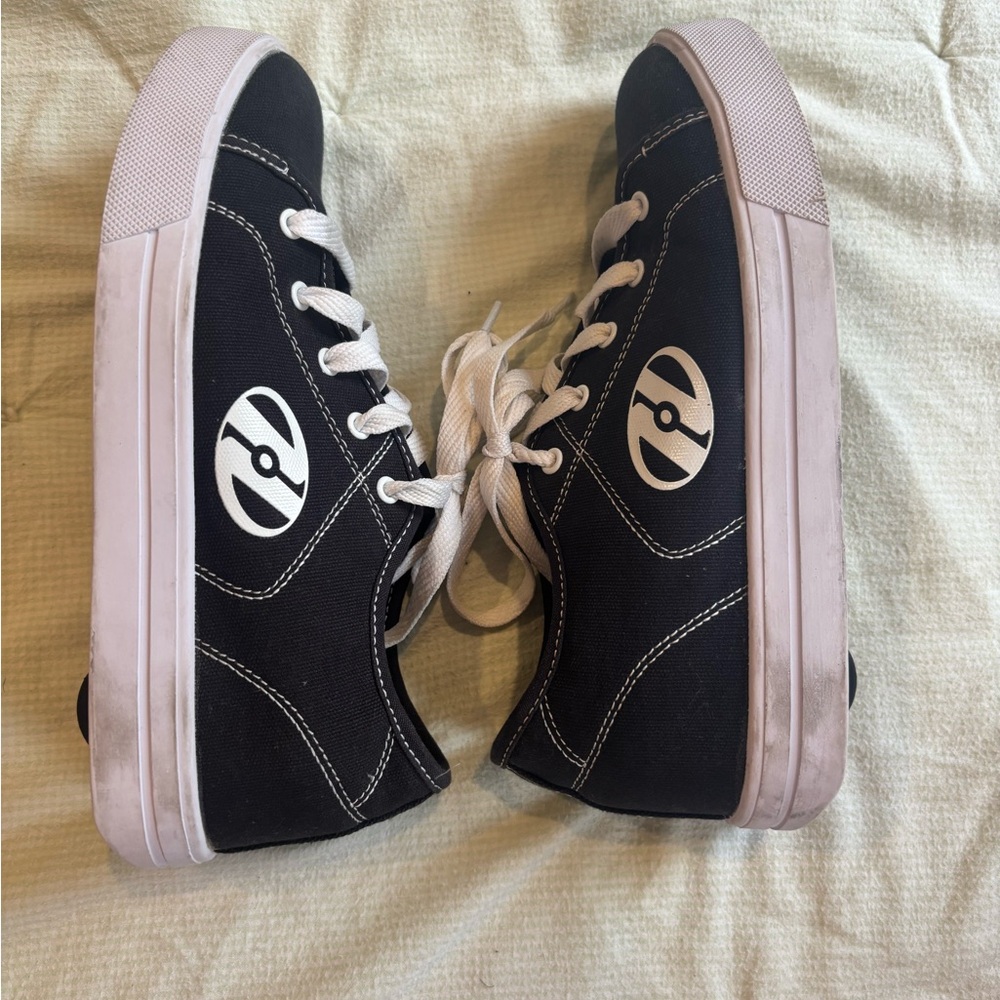 Heelys Black and White Skate Shoes - Picture 3 of 3